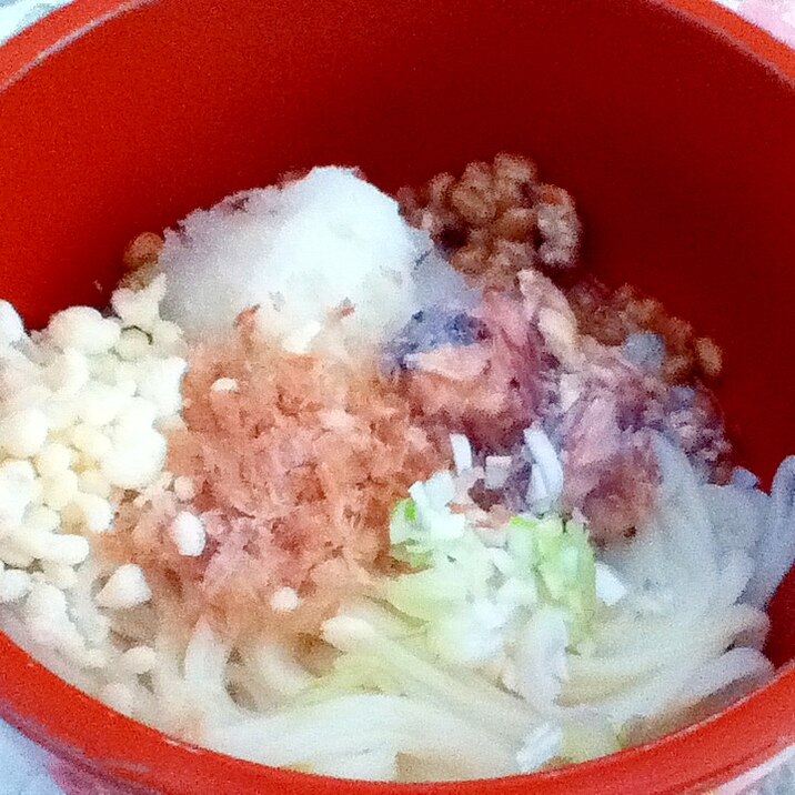 納豆とサバ缶で☆ひっぱりうどん